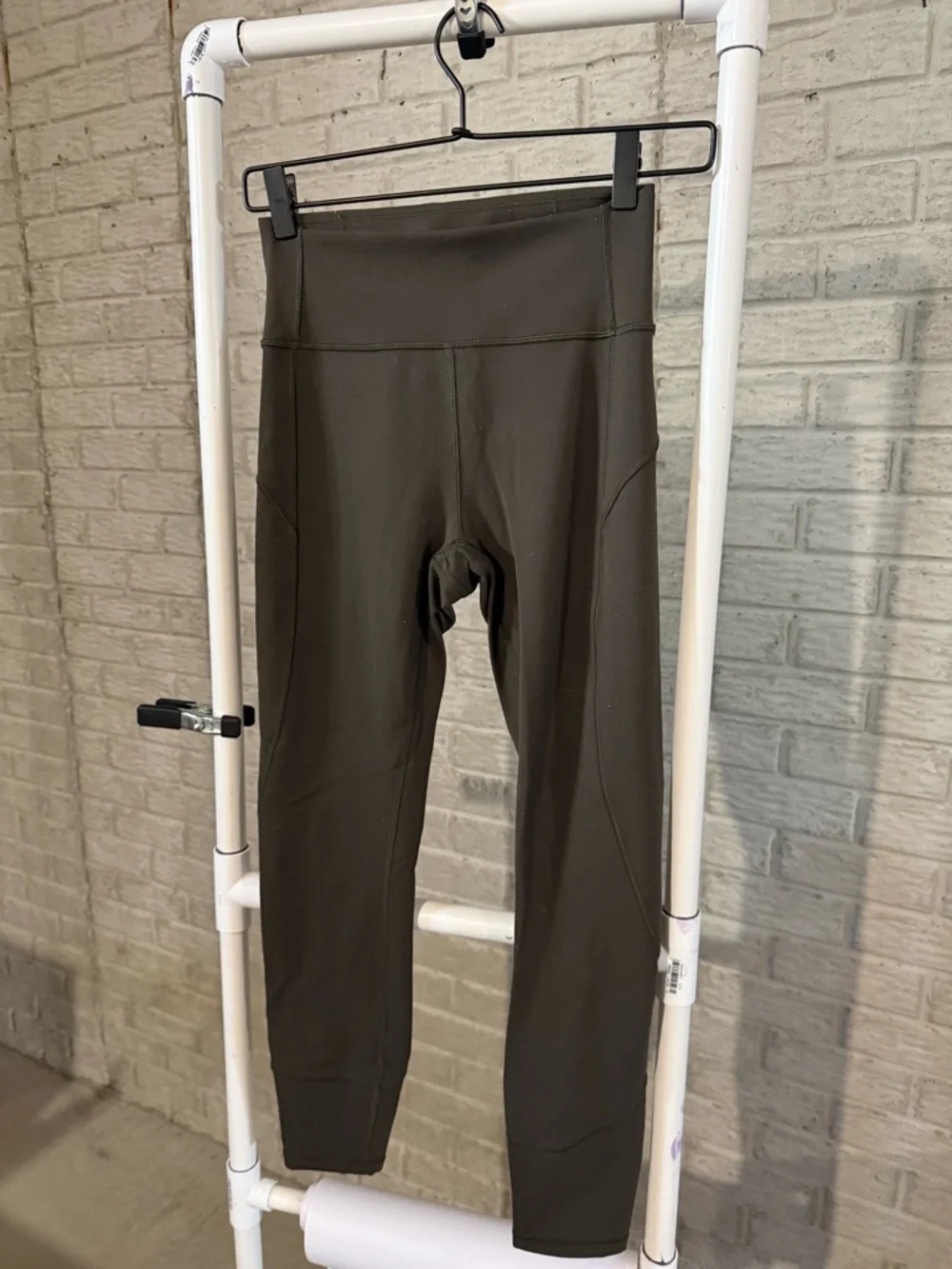 Lululemon In Movement 28" Dark Olive leggings - Picture 3 of 5
